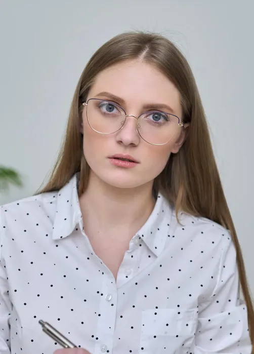 young-businesswoman-with-business-notebook-looking-2024-12-08-04-08-10-utc